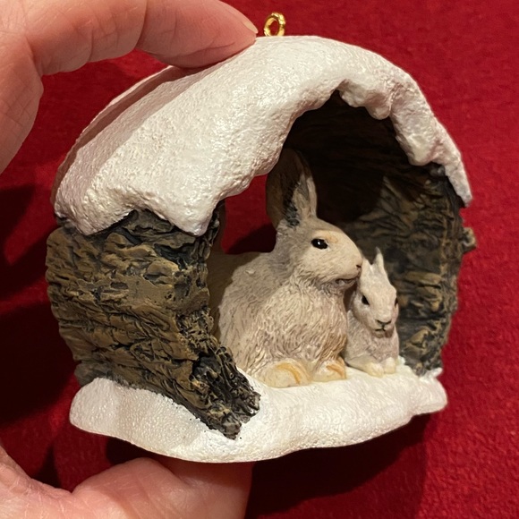 NIB rare Hallmark Keepsake “Snowshoe Rabbits in Winter” ornament - Picture 5 of 11
